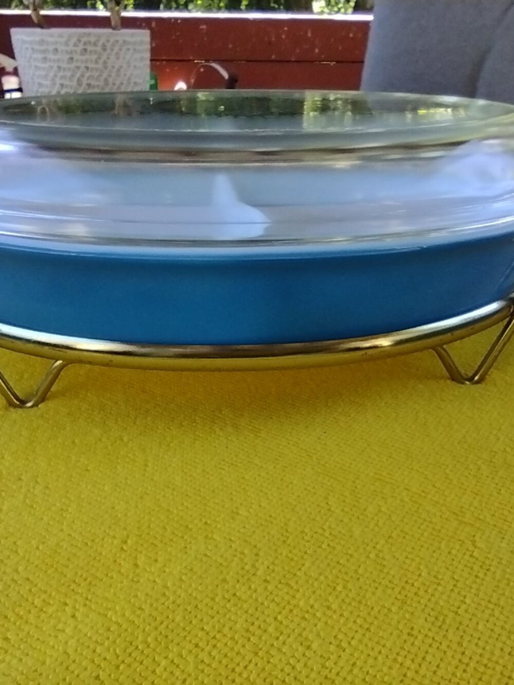 1961 Pyrex Royal Blue 1.5 Qt Divided Promo Casserole Dish w/ Medallion Lid - Picture 3 of 16